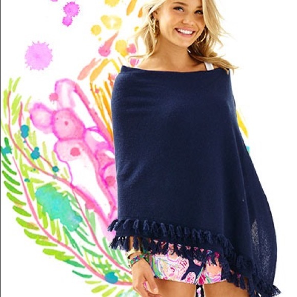 Lilly Pulitzer Sweaters - Lilly pulitzer navy blue limonada cashmere wrap
